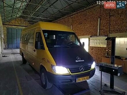 Желтый Мерседес Sprinter, объемом двигателя 2.2 л и пробегом 2 тыс. км за 3000 $, фото 1 на Automoto.ua