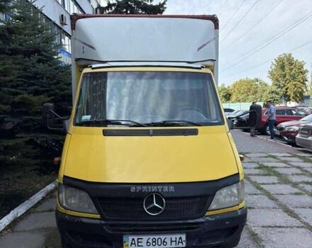 Желтый Мерседес Sprinter, объемом двигателя 2.5 л и пробегом 836 тыс. км за 9000 $, фото 1 на Automoto.ua