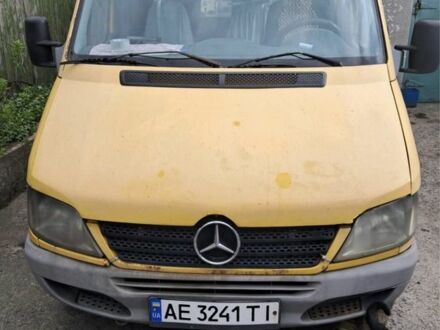 Мерседес Sprinter 2005 в Днепре (Днепропетровске) на Automoto.ua Желтый Мерседес Sprinter, объемом двигателя 2.1 л и пробегом 998 тыс. км за 5500 $, фото 1 на Automoto.ua