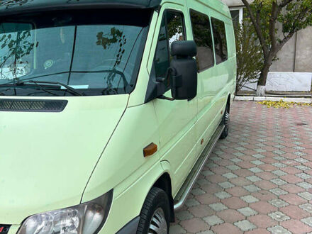 Жовтий Мерседес Sprinter, об'ємом двигуна 2.69 л та пробігом 700 тис. км за 12500 $, фото 1 на Automoto.ua