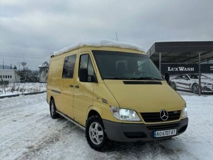 Желтый Мерседес Sprinter, объемом двигателя 2.1 л и пробегом 600 тыс. км за 7200 $, фото 1 на Automoto.ua
