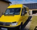 Желтый Мерседес Sprinter, объемом двигателя 2.7 л и пробегом 550 тыс. км за 10450 $, фото 1 на Automoto.ua