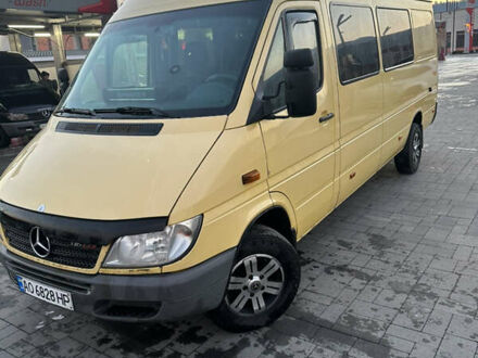 Мерседес Sprinter 2006 в Хусте на Automoto.ua Желтый Мерседес Sprinter, объемом двигателя 0 л и пробегом 6 тыс. км за 11500 $, фото 1 на Automoto.ua