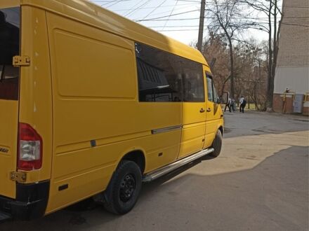 Желтый Мерседес Sprinter, объемом двигателя 0.22 л и пробегом 548 тыс. км за 7499 $, фото 1 на Automoto.ua