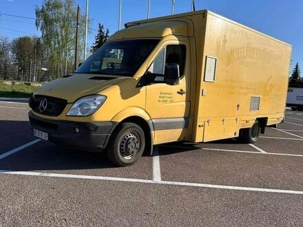 Желтый Мерседес Sprinter, объемом двигателя 2.14 л и пробегом 560 тыс. км за 26500 $, фото 1 на Automoto.ua