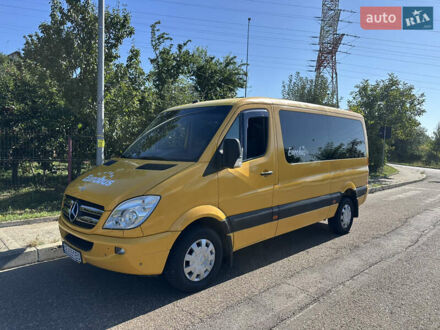 Жовтий Мерседес Sprinter, об'ємом двигуна 2.15 л та пробігом 295 тис. км за 15500 $, фото 1 на Automoto.ua