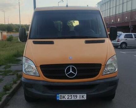 Желтый Мерседес Sprinter, объемом двигателя 2.1 л и пробегом 339 тыс. км за 14897 $, фото 1 на Automoto.ua