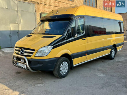 Мерседес Sprinter 2011 в Кривом Роге на Automoto.ua Желтый Мерседес Sprinter, объемом двигателя 0 л и пробегом 500 тыс. км за 16900 $, фото 1 на Automoto.ua
