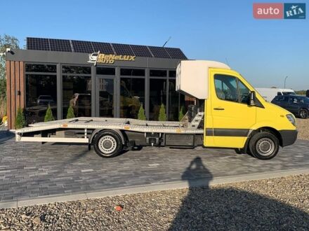 Желтый Мерседес Sprinter, объемом двигателя 3 л и пробегом 389 тыс. км за 29999 $, фото 1 на Automoto.ua