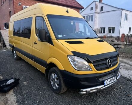 Жовтий Мерседес Sprinter, об'ємом двигуна 2.1 л та пробігом 200 тис. км за 13500 $, фото 1 на Automoto.ua