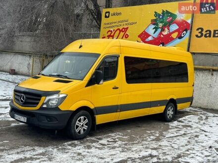 Желтый Мерседес Sprinter, объемом двигателя 3 л и пробегом 240 тыс. км за 29900 $, фото 1 на Automoto.ua