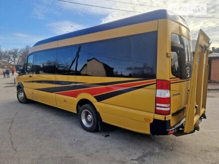 Желтый Мерседес Sprinter, объемом двигателя 2.2 л и пробегом 600 тыс. км за 24500 $, фото 1 на Automoto.ua