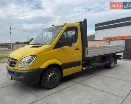 Желтый Мерседес Sprinter, объемом двигателя 3 л и пробегом 326 тыс. км за 25500 $, фото 1 на Automoto.ua