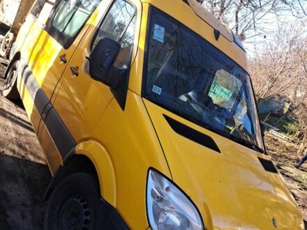 Жовтий Мерседес Sprinter, об'ємом двигуна 2.2 л та пробігом 350 тис. км за 7000 $, фото 1 на Automoto.ua