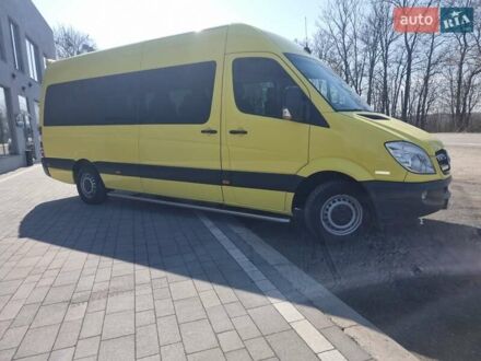 Мерседес Sprinter 2013 у Стрые на Automoto.ua Жовтий Мерседес Sprinter, об'ємом двигуна 0 л та пробігом 174 тис. км за 26950 $, фото 1 на Automoto.ua