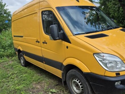 Жовтий Мерседес Sprinter, об'ємом двигуна 2.1 л та пробігом 300 тис. км за 14503 $, фото 1 на Automoto.ua