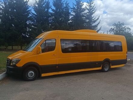 Желтый Мерседес Sprinter, объемом двигателя 2.99 л и пробегом 548 тыс. км за 54500 $, фото 1 на Automoto.ua