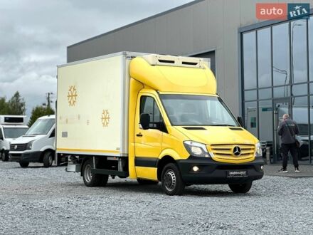 Желтый Мерседес Sprinter, объемом двигателя 2.2 л и пробегом 195 тыс. км за 24900 $, фото 1 на Automoto.ua
