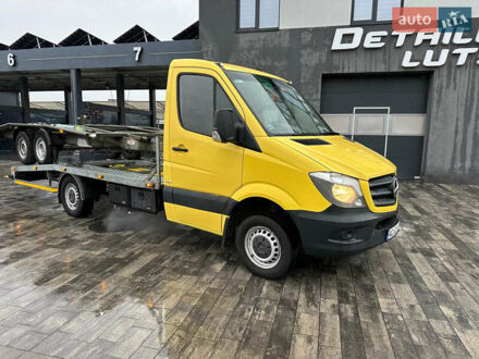 Желтый Мерседес Sprinter, объемом двигателя 2.14 л и пробегом 675 тыс. км за 22000 $, фото 1 на Automoto.ua