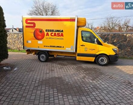 Желтый Мерседес Sprinter, объемом двигателя 2.2 л и пробегом 307 тыс. км за 19300 $, фото 1 на Automoto.ua