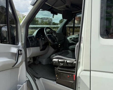 Серый Мерседес Sprinter, объемом двигателя 3 л и пробегом 575 тыс. км за 23500 $, фото 9 на Automoto.ua