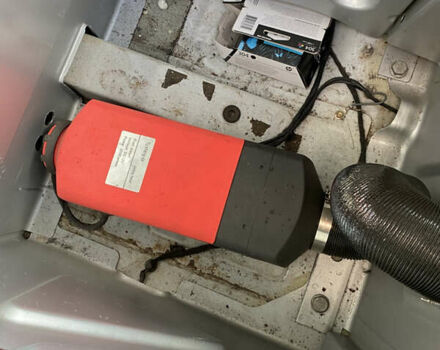 Серый Мерседес Sprinter, объемом двигателя 2.14 л и пробегом 331 тыс. км за 22000 $, фото 23 на Automoto.ua