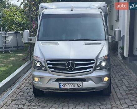 Серый Мерседес Sprinter, объемом двигателя 3 л и пробегом 397 тыс. км за 36999 $, фото 1 на Automoto.ua
