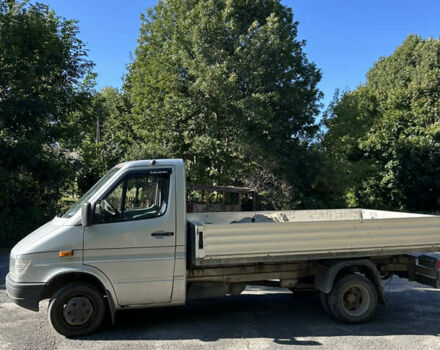 Серый Мерседес Sprinter, объемом двигателя 2.3 л и пробегом 588 тыс. км за 8200 $, фото 3 на Automoto.ua