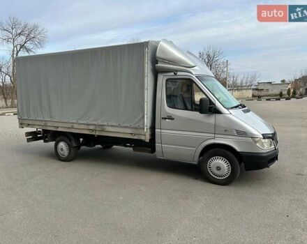 Мерседес Sprinter 2004 в Харькове на Automoto.ua Серый Мерседес Sprinter, объемом двигателя 2.2 л и пробегом 500 тыс. км за 12000 $, фото 3 на Automoto.ua
