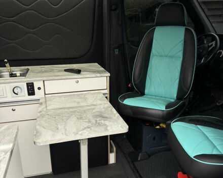 Серый Мерседес Sprinter, объемом двигателя 2.14 л и пробегом 140 тыс. км за 55000 $, фото 6 на Automoto.ua