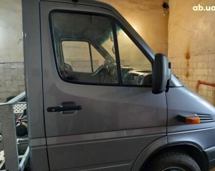 Серый Мерседес Sprinter, объемом двигателя 2.7 л и пробегом 320 тыс. км за 18000 $, фото 7 на Automoto.ua