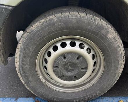 Серый Мерседес Sprinter, объемом двигателя 2.2 л и пробегом 415 тыс. км за 15500 $, фото 5 на Automoto.ua