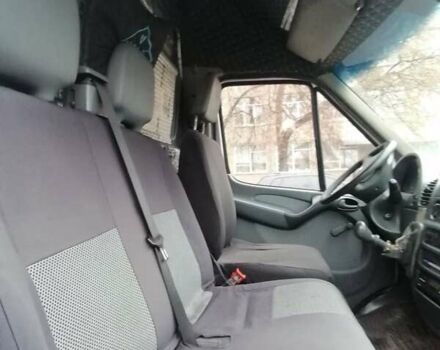 Серый Мерседес Sprinter, объемом двигателя 2.15 л и пробегом 730 тыс. км за 8800 $, фото 13 на Automoto.ua