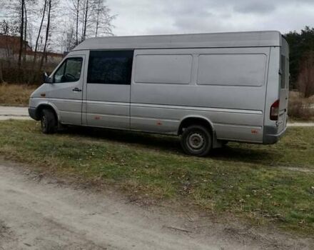 Серый Мерседес Sprinter, объемом двигателя 2.15 л и пробегом 730 тыс. км за 8800 $, фото 6 на Automoto.ua