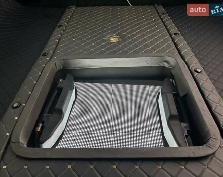 Серый Мерседес Sprinter, объемом двигателя 2.2 л и пробегом 700 тыс. км за 7900 $, фото 27 на Automoto.ua