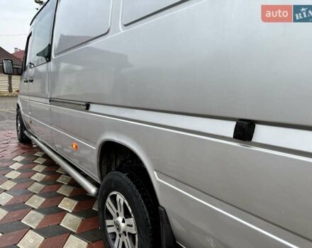 Серый Мерседес Sprinter, объемом двигателя 2.2 л и пробегом 700 тыс. км за 7900 $, фото 15 на Automoto.ua
