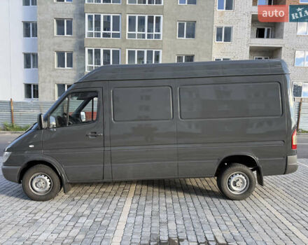 Серый Мерседес Sprinter, объемом двигателя 2.2 л и пробегом 400 тыс. км за 9800 $, фото 7 на Automoto.ua