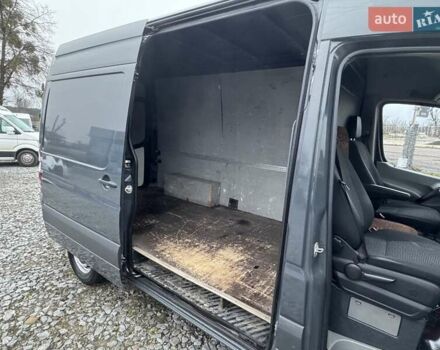 Серый Мерседес Sprinter, объемом двигателя 2.15 л и пробегом 444 тыс. км за 11350 $, фото 16 на Automoto.ua