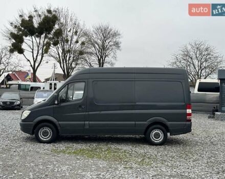 Серый Мерседес Sprinter, объемом двигателя 2.15 л и пробегом 444 тыс. км за 11350 $, фото 3 на Automoto.ua