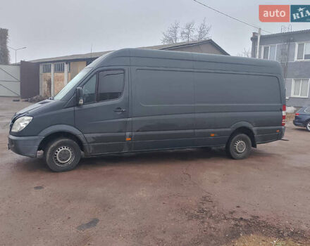Серый Мерседес Sprinter, объемом двигателя 2.1 л и пробегом 571 тыс. км за 10000 $, фото 3 на Automoto.ua