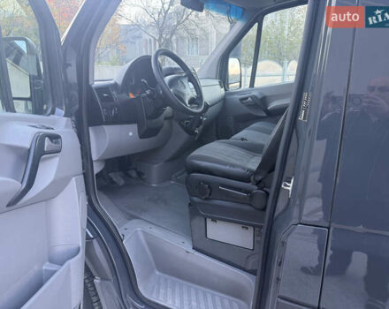 Мерседес Sprinter 2011 у Чернівцях на Automoto.ua Сірий Мерседес Sprinter, об'ємом двигуна 3 л та пробігом 460 тис. км за 17900 $, фото 6 на Automoto.ua