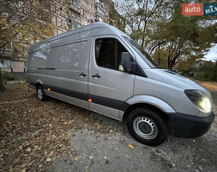 Серый Мерседес Sprinter, объемом двигателя 2.14 л и пробегом 375 тыс. км за 17000 $, фото 7 на Automoto.ua