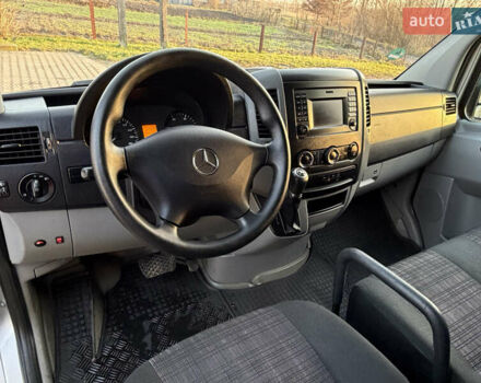 Серый Мерседес Sprinter, объемом двигателя 0 л и пробегом 390 тыс. км за 16800 $, фото 8 на Automoto.ua