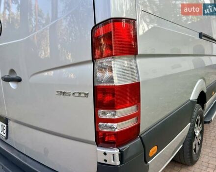 Серый Мерседес Sprinter, объемом двигателя 2.2 л и пробегом 290 тыс. км за 23950 $, фото 23 на Automoto.ua