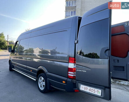 Серый Мерседес Sprinter, объемом двигателя 2.2 л и пробегом 215 тыс. км за 19699 $, фото 7 на Automoto.ua