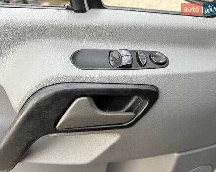 Серый Мерседес Sprinter, объемом двигателя 2.2 л и пробегом 275 тыс. км за 15900 $, фото 4 на Automoto.ua