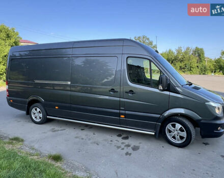 Серый Мерседес Sprinter, объемом двигателя 2.2 л и пробегом 215 тыс. км за 19699 $, фото 2 на Automoto.ua