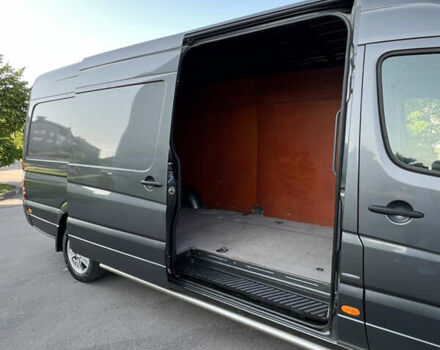 Серый Мерседес Sprinter, объемом двигателя 2.2 л и пробегом 215 тыс. км за 19699 $, фото 18 на Automoto.ua