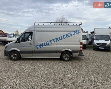 Серый Мерседес Sprinter, объемом двигателя 2.2 л и пробегом 275 тыс. км за 15900 $, фото 9 на Automoto.ua
