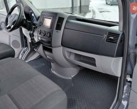 Серый Мерседес Sprinter, объемом двигателя 3 л и пробегом 422 тыс. км за 26900 $, фото 20 на Automoto.ua
